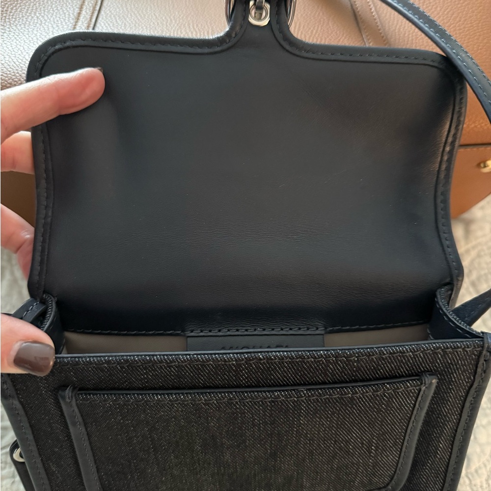 Michael Kors Cooper Crossbody in Dark Denim NWOT - Picture 7 of 8